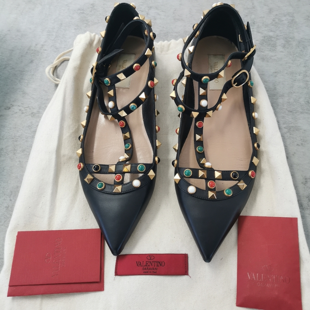 💯% Authentic Valentino Garavani Size 39